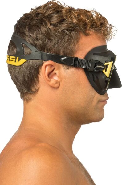 Cressi Zeus Black / Gold Dalış ve Yüzme Maskesi