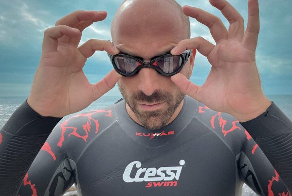 Cressi Flash Dark / Red Yüzücü Gözlüğü
