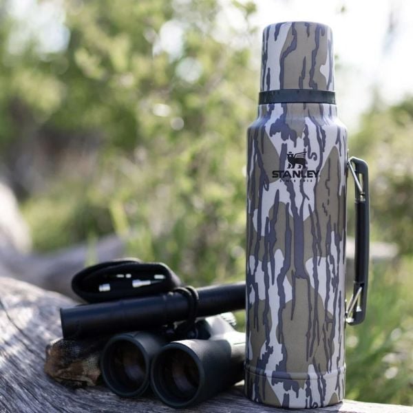 Stanley Legendary Klasik Vakumlu Paslanmaz Çelik Termos 1LT. Limited Camo